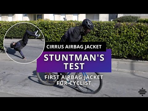 Un cascadeur teste la veste airbag CIRRUS par Urban Circus