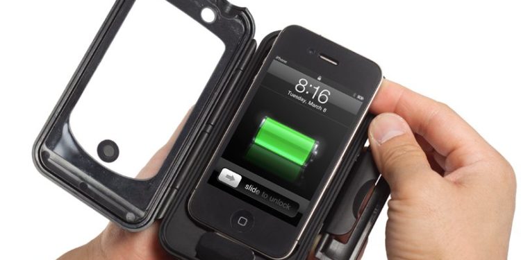 iPhone | Video - BioLogic reecharge case open in hand hi - eBikeNews
