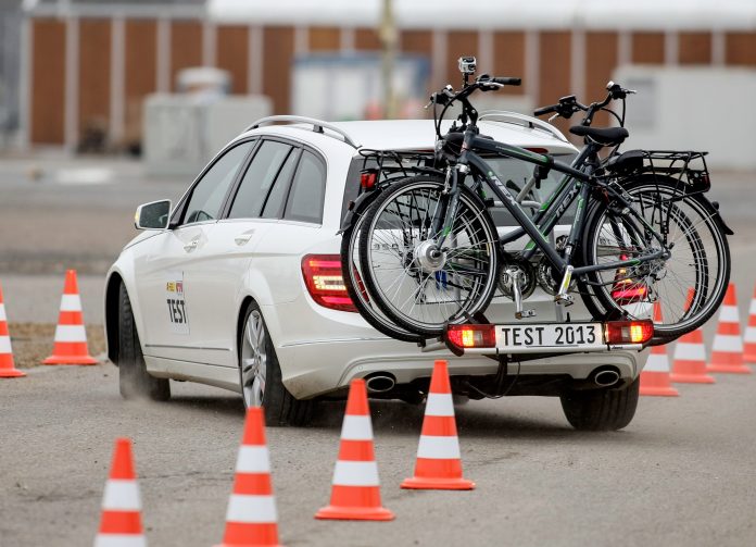 AutoFahrradträger für EBikes im Test (Video) ebikenews.de