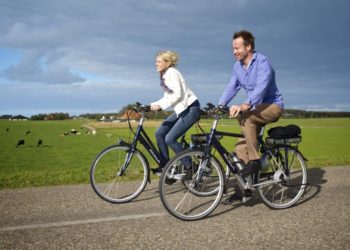 Niederlande - Mit dem KOGA E Bike ist Gegenwind kein Problem YCX9631 lowres - eBikeNews