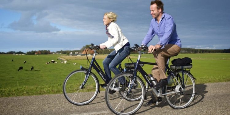 Marktzahlen | Niederlande - Mit dem KOGA E Bike ist Gegenwind kein Problem YCX9631 lowres - ebike-news.de