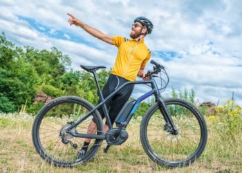 E-Bike Richtlinien - Arm zeigt 1600px - eBikeNews