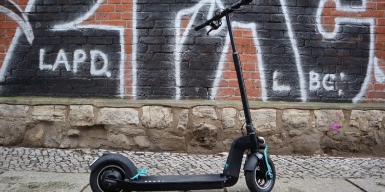 E-Scooter | Video - UNADJUSTEDNONRAW thumb 4bc13 - ebike-news.de
