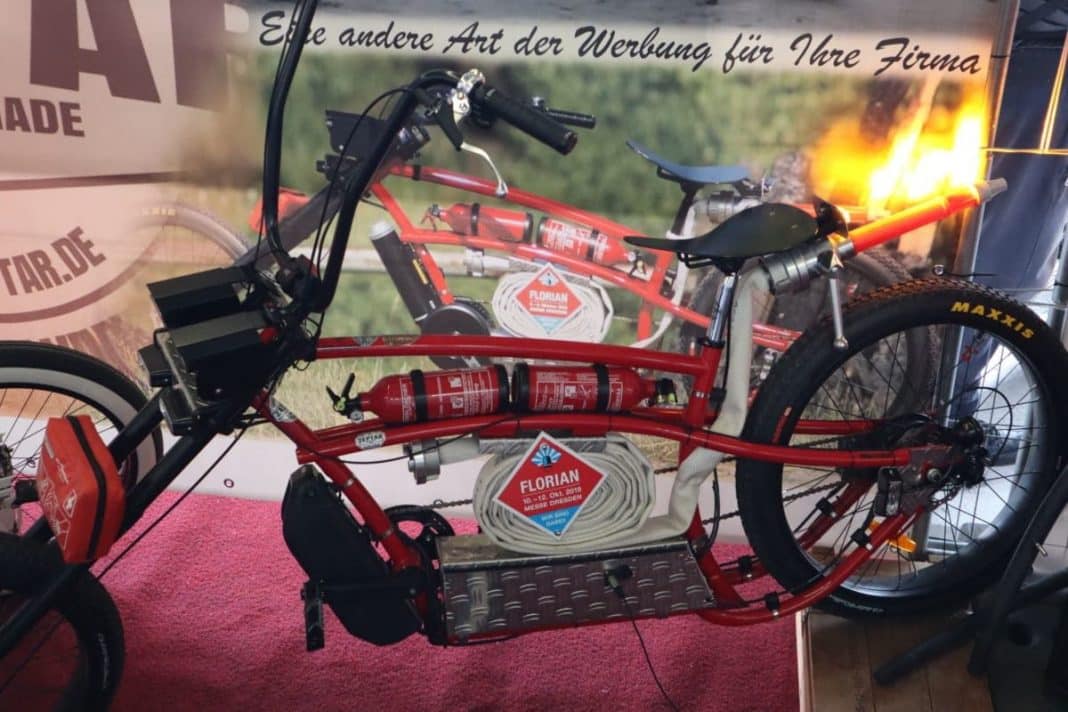 Ein Feuerwehr-E-Bike