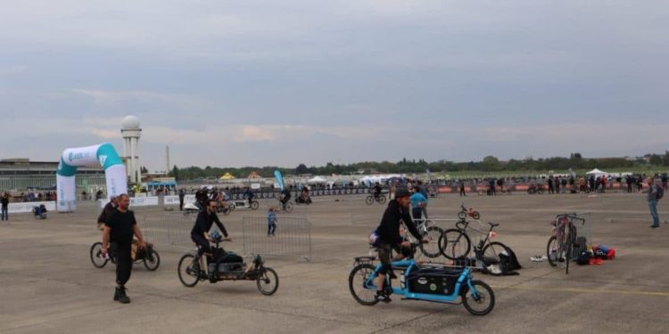 Lastenrad - Parcours auf dem Tempelhofer Feld