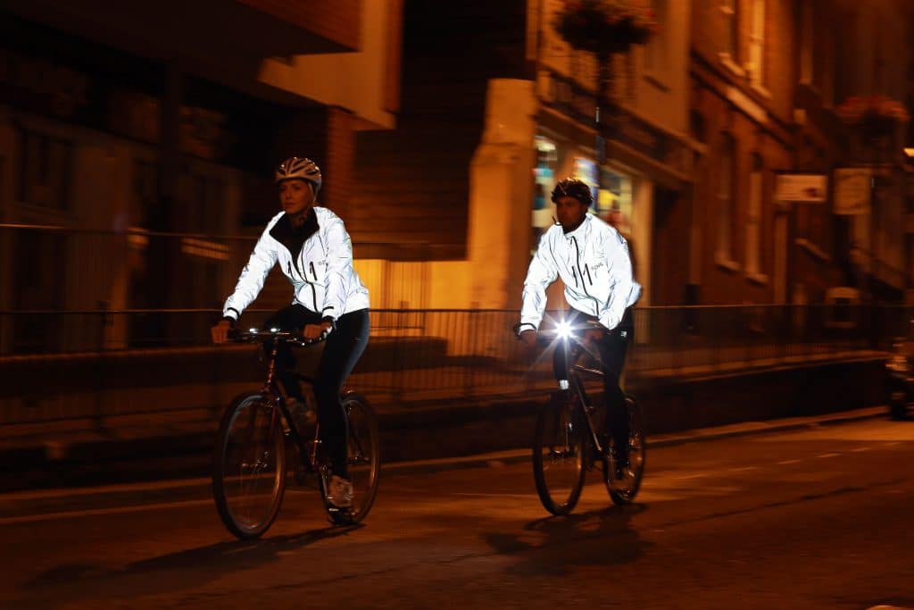 als Radfahrer in der Dunkelheit gesehen werden: Die Proviz Reflect360