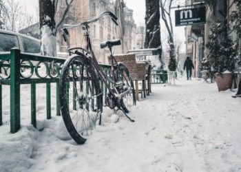 Fahrrad im Schnee - E-Bike richtig einlagern - eBikeNews