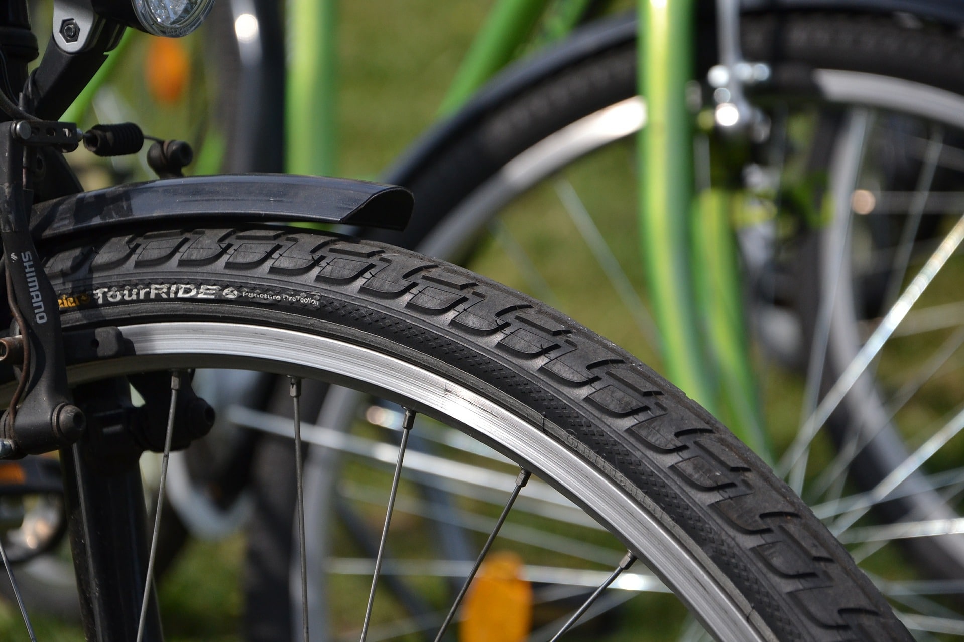 28 Zoll Michelin Fahrrad Reifen 42-622 Pannenschutz Mantel Decke Tire Reflexstreifen