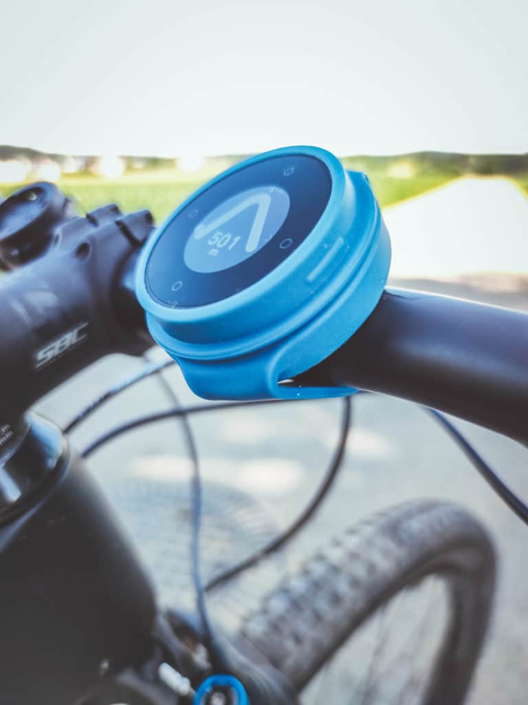 Beeline smarter Kompass und Fahrradnavi für E-Bikes - Halterung aus Silikon