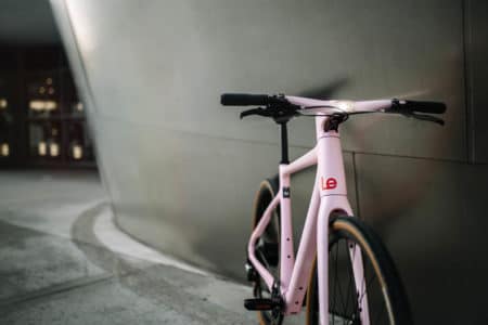 Gewagte Farbe: LeMond zeigt erste Details vom ultraleichten Karbon-E-Bike Prolog
