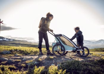Kinderfahrradanhänger - thule chariot multisport kindertransporter in neuen farben erhaeltlich - eBikeNews