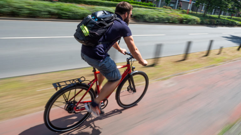 Leichtes E-Bike BZEN Milano im Test: Heißer Feger mit sauberer Abstimmung