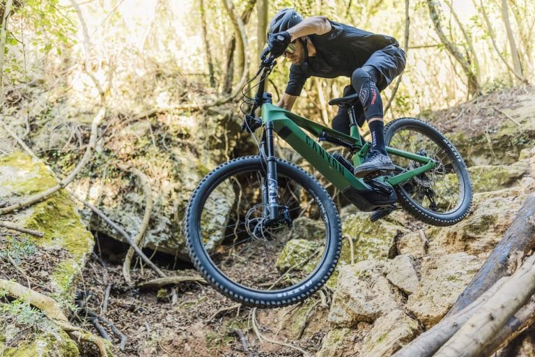 Bis zu 900 Wh: Akku-Monster von Canyon jetzt auch in Carbon