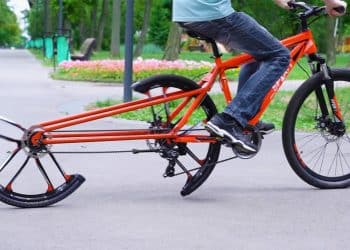 Mit zwei halben Reifen: Tüftler "repariert" sein Fahrrad - eBikeNews