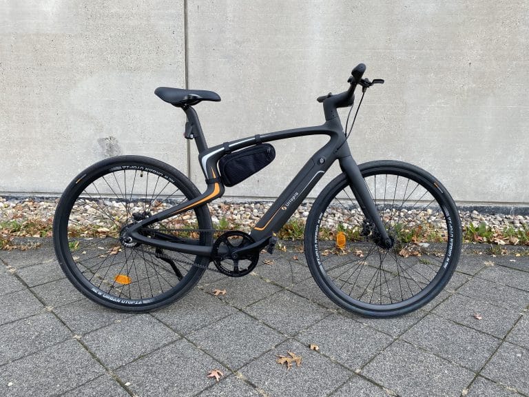 Smartes 15 kg Carbon E-Bike für 3.299 Euro: Das Urtopia im Test