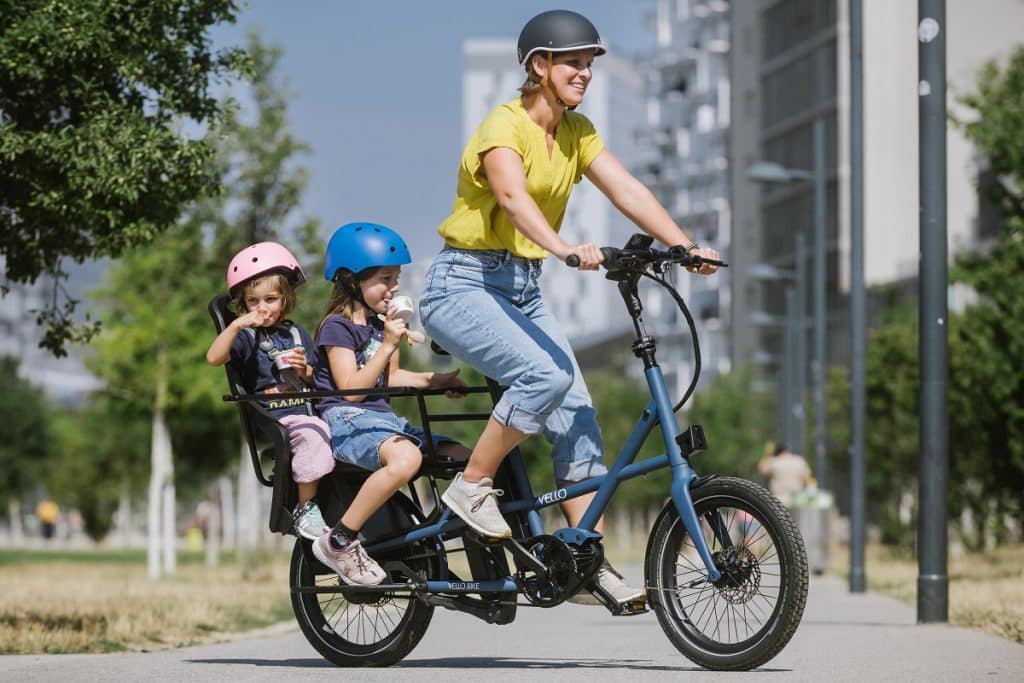 vello e-cargo-bike-mit-kindern