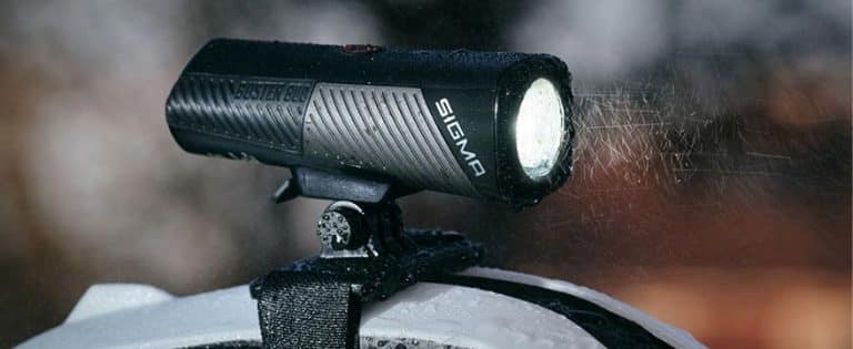 Buster-Helmleuchten von Sigma Sport bringen Licht ins Dunkel