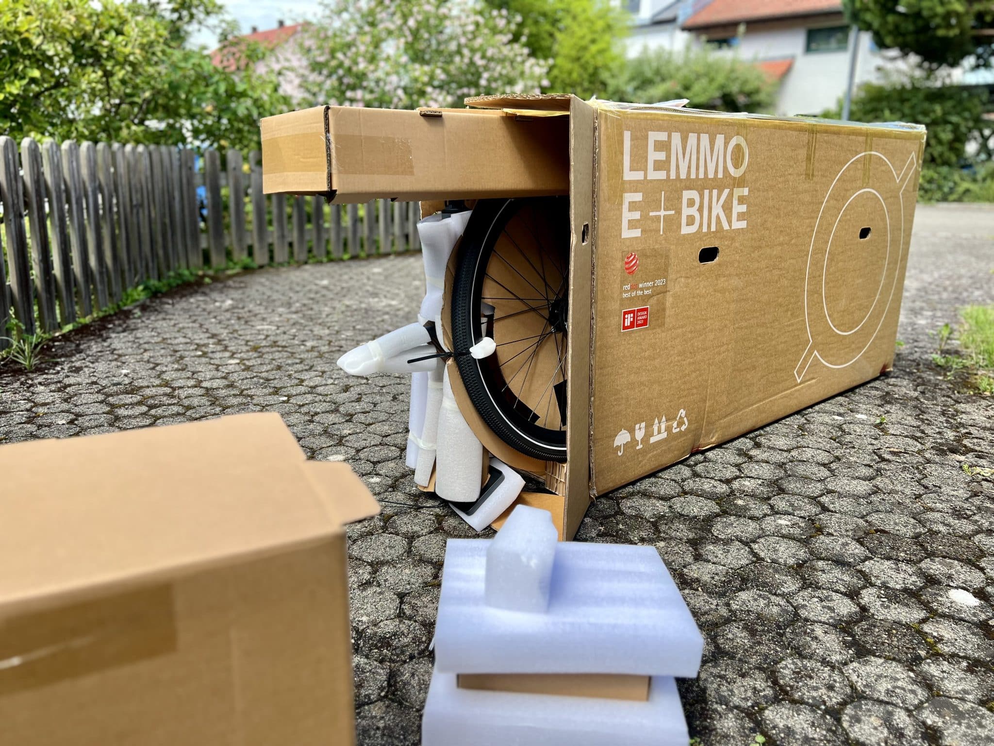 Lemmo One Test: E-Bike lässt sich einfach auspacken und aufbauen | Quelle: eBikeNews