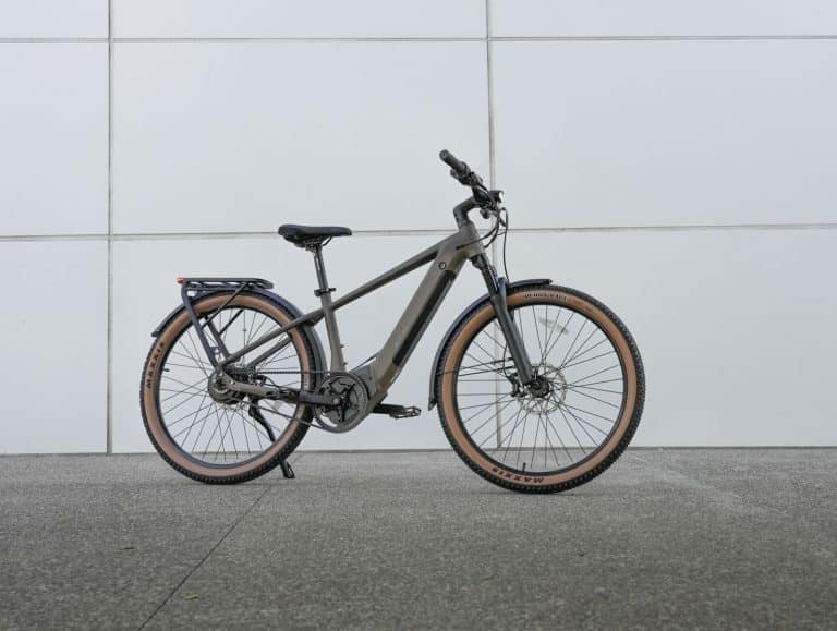 The Prodigy V2: Verbessertes E-Bike von Ride1Up fährt auch mit stufenlosem Getriebe vor - eBikeNews