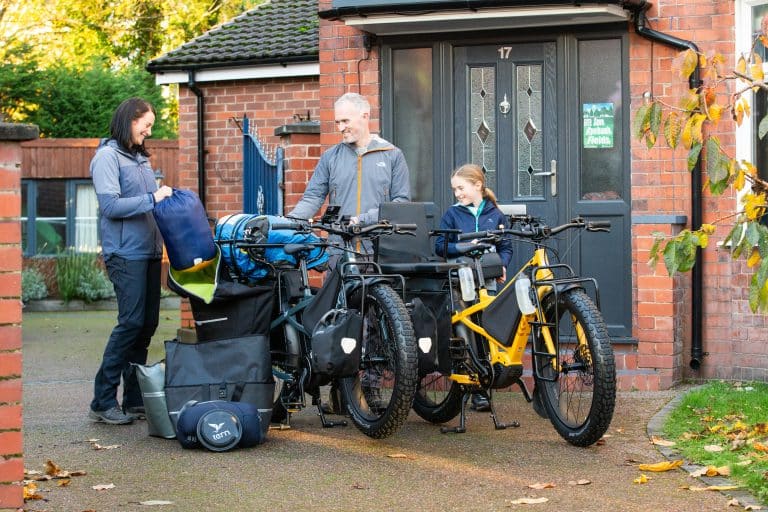 Ob Kindertaxi oder Bergtour: Tern E-Lastenrad mit Bosch CX schafft bis zu 320 km