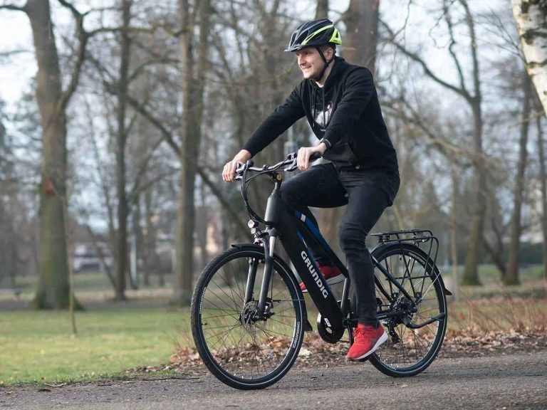 Preisalarm bei Grundig: Günstigeres City- und Trekking-E-Bike vorgestellt