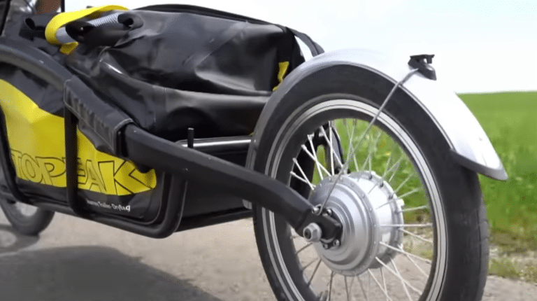 Nie wieder schwitzen: Motor-Anhänger macht Fahrrad zum Cargo-E-Bike