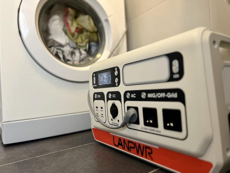 LANPWR 2200 Test: Betreiben einer Waschmaschine bei 40 Grad | Quelle: eBikeNews