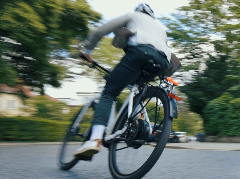 Leise und 45 km/h schnell – neuer E-Bike-Motor gewinnt Strom durch Bremsen
