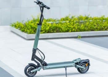 Ausom GX1: Brandneuer E-Scooter startet dank dickem Rabatt für nur 499 Euro - eBikeNews