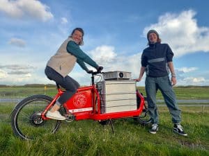 Filmabend der Zukunft: E-Lastenrad bringt Open-Air-Kino in jede Straße