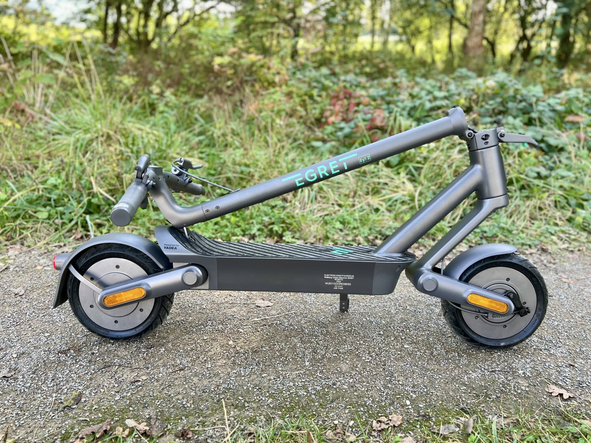 Ey!2 E-Scooter in zusammengeklapptem Zustand - eBikeNews