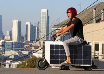 Lightfoot: Elektroroller mit Solarzellen – eBikeNews.