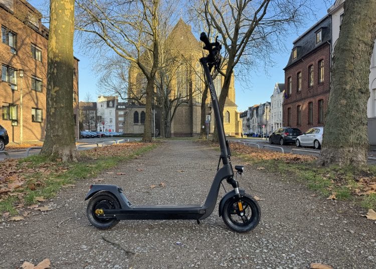 Der E-Scooter Joyor C10E im Test – eBikeNews.