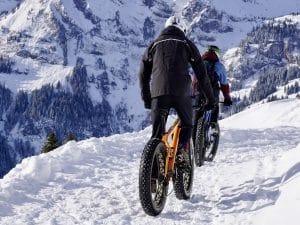 Uphill-Weltrekord: Zwei E-Biker bezwingen die Alpen