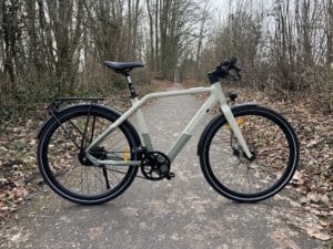 ADO Air 30 Ultra: E-Citybike mit Automatik im Test