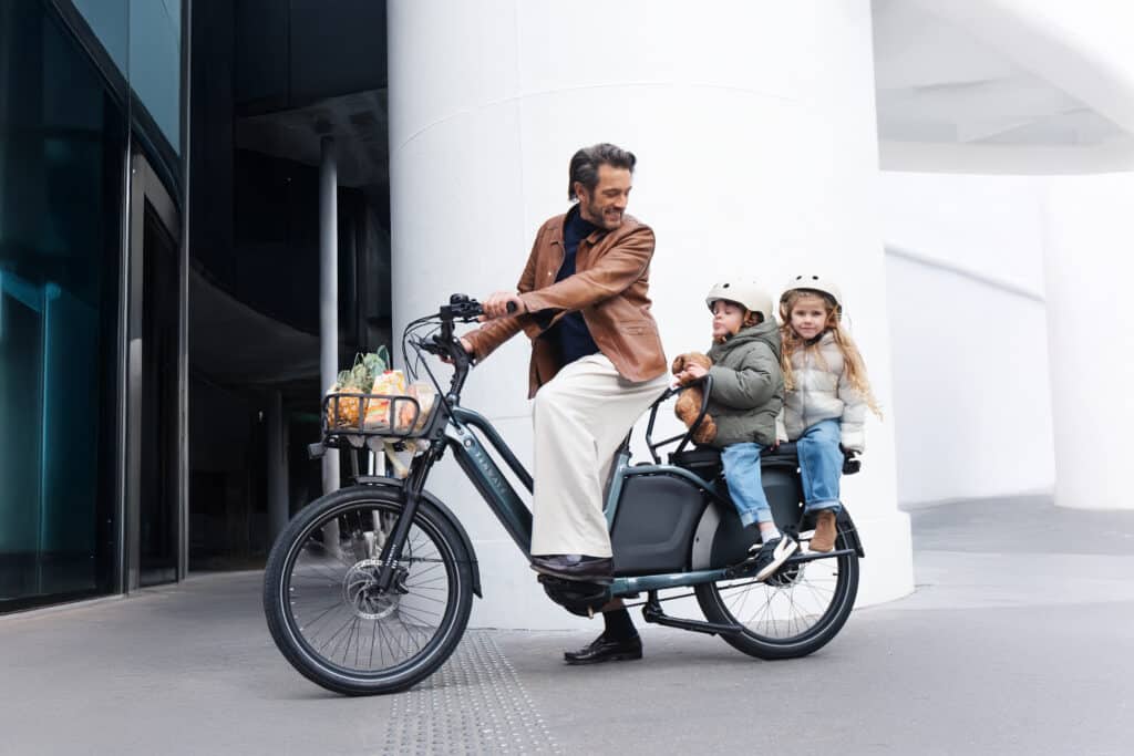 Brandneues Tenways Longtail Duo: Günstiges E-Lastenrad mit Platz für zwei Kids