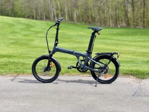 Spritziges E-Faltrad mit Automatikschaltung: Ado Air 20 Ultra im Test