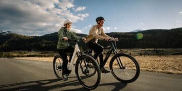 Skye Belt (Di2): Coboc enthüllt leichte E-SUVs - eBikeNews