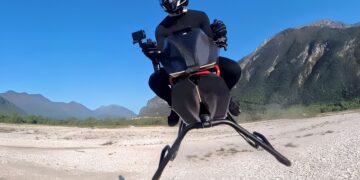 Das Jet-Motorrad Airbike im Flug